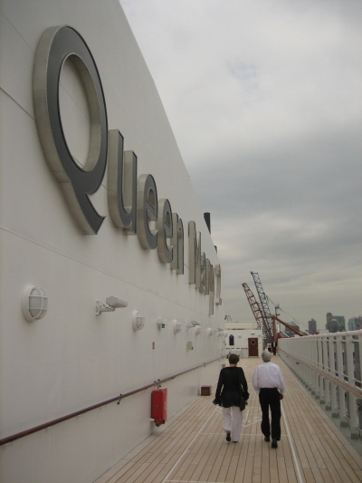 QM2 deck 12