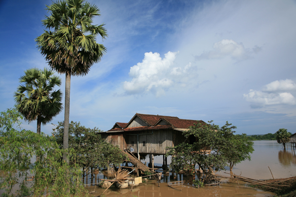 Stilts to keep dry feet